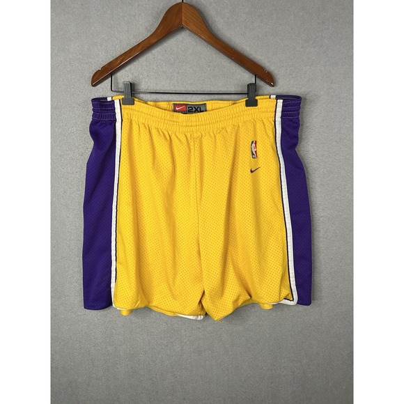 Los Angeles Lakers‎ Nike Shorts Swingman NBA Yellow LA Kobe Shaq Men XXL - Picture 1 of 3